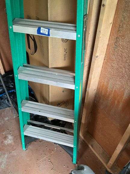 Werner 6’ fiberglass step ladder