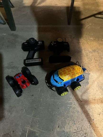 RC Kid Galaxy Morphibians vehicle and stunt car w/ controllers