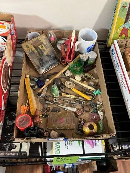 Collectibles lot: silhouette, tobacco tin, animal figures, misc