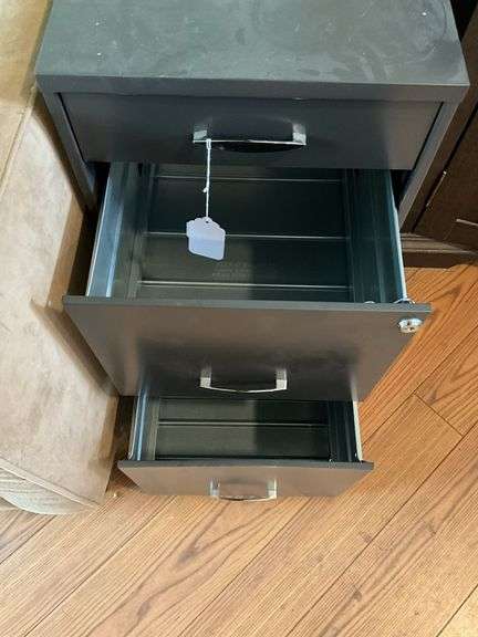 3-drawer metal file cabinet 14x18x27
