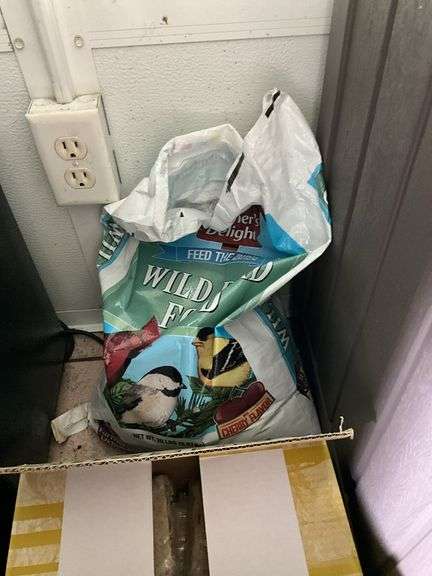 Wild bird food and suet