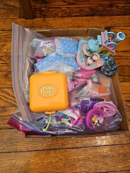 Polly Pocket dolls and accessories