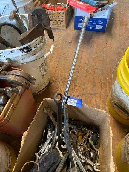 Adjustable and combination wrench lot