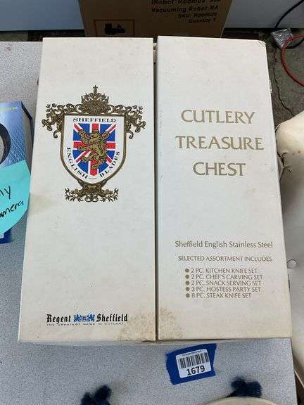 Vintage Regent Sheffield carving and cutlery set in original box