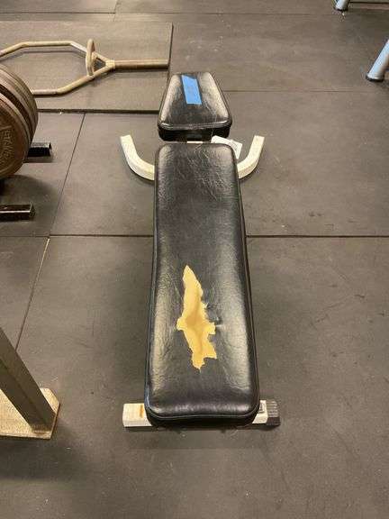 Parabody bench