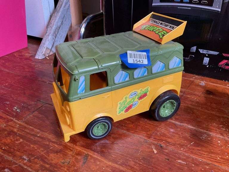 Teenage Mutant Ninja Turtle figure and van