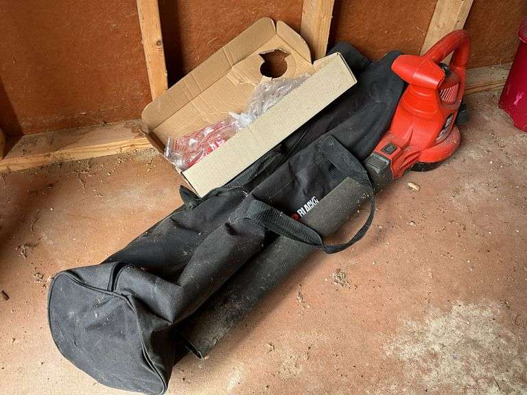 Black & Decker LeafHog blower