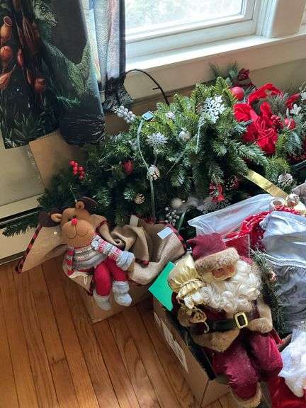 Christmas wreaths  and decor, Santa figure, gift wrap