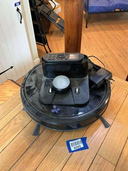 RoboVac 11S vacuum