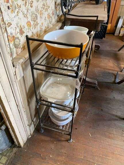 3-tier metal shelf unit - no contents
