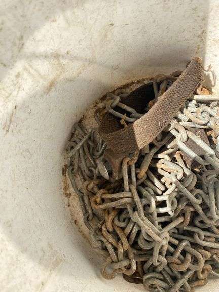 Chain in bucket
