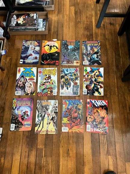 Comic book lot including: Batman, X-Men, The Maxx