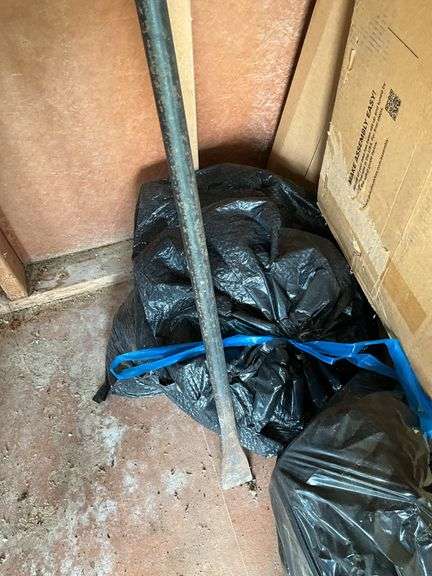 Digging iron