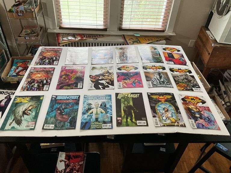 Comic books including: Birds of Prey, Batman, Ultimate X-Men