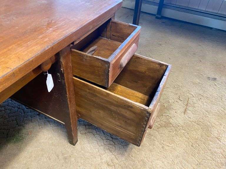 Vintage wooden office desk 60x36x30.5