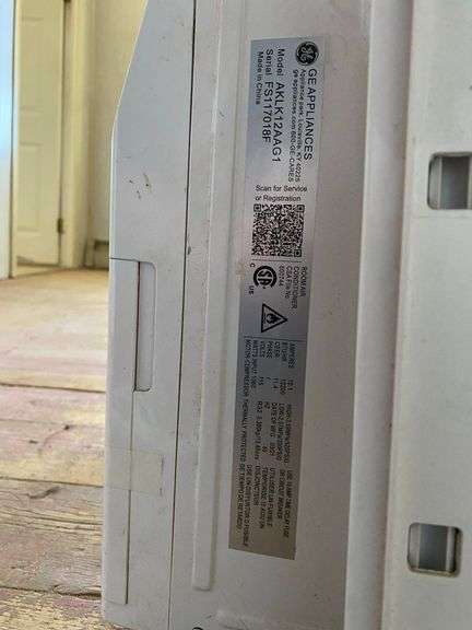 GE 12200BTU window AC unit w/ remote