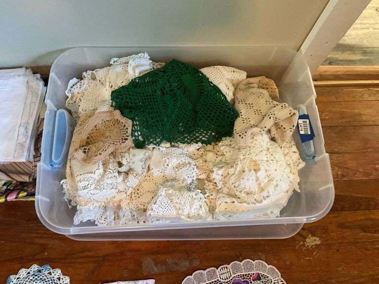 Tote of crocheted doilies