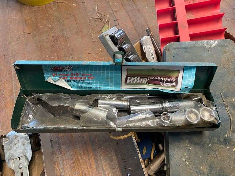 Sockets lot