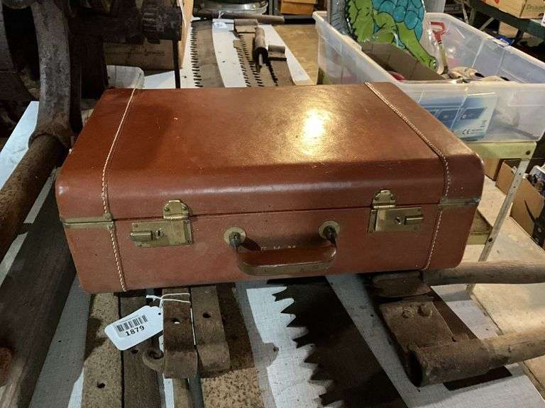Vintage leather suitcase and Tourister suitcase