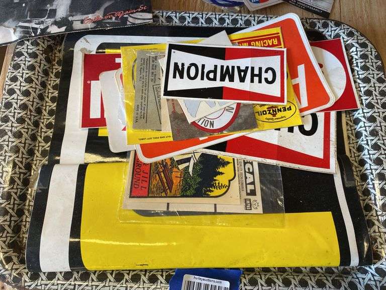Snapshots and paper collectibles