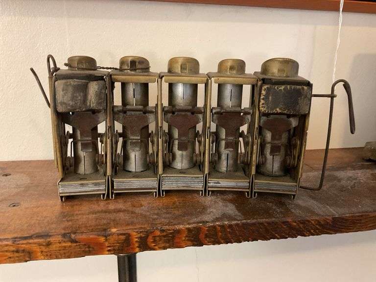 Antique belt coin changer
