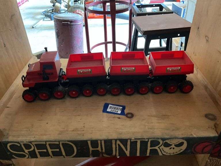 Cruiser 24WD toy truck