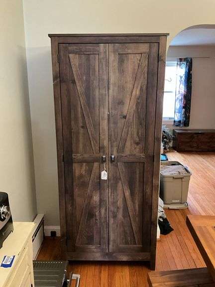 2-door country cupboard - no contents 31x16x72