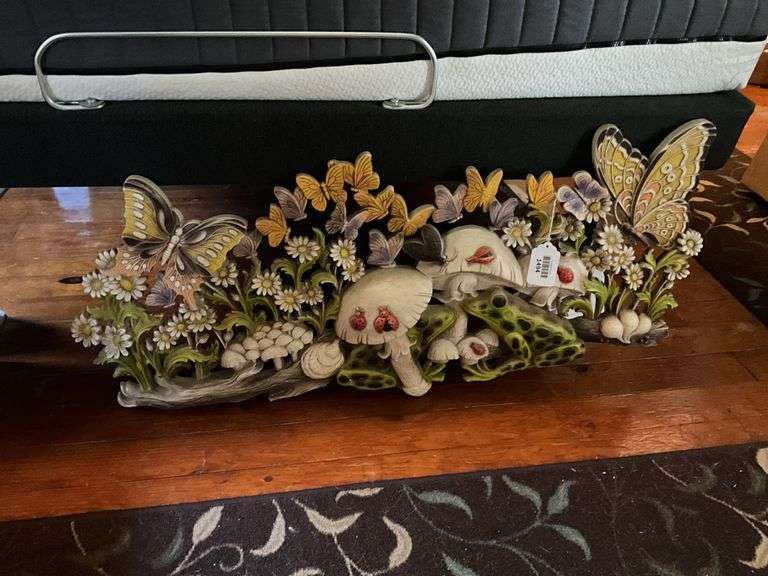 Burwood Products vintage large plaque w/ butterflies, frogs