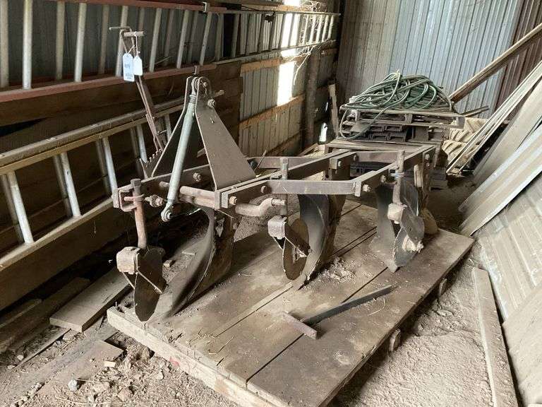 3 point hitch three bottom plow