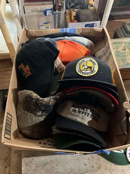 Baseball caps lot in box