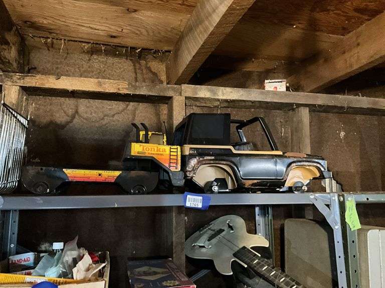 Tonka toy truck and Jeep parts