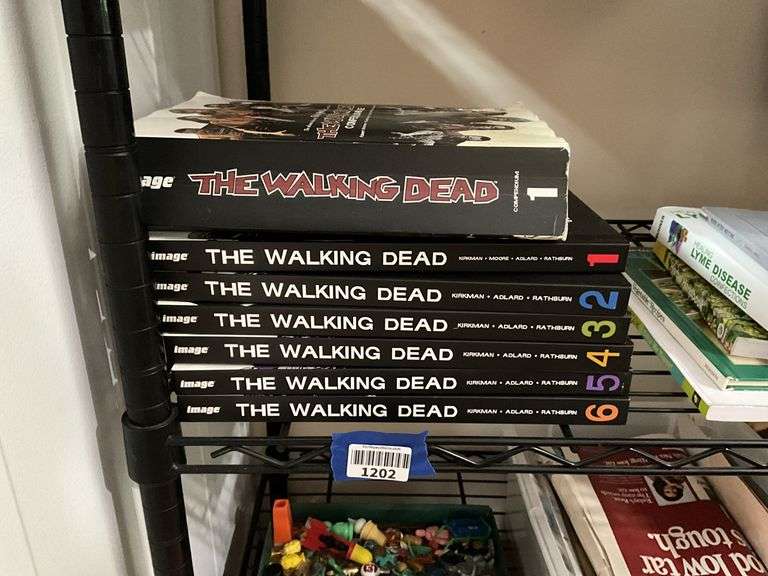 Image The Walking Dead 1-6, and Compendium 1