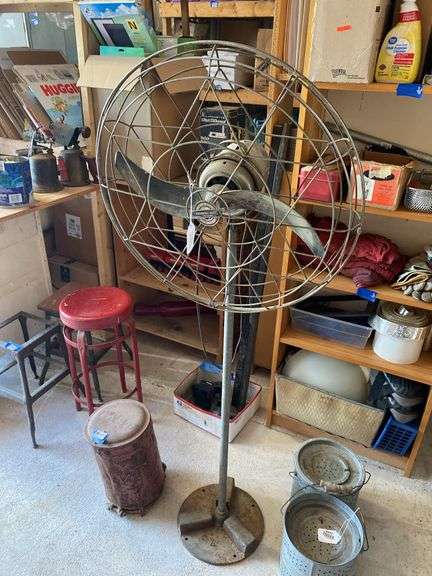 Vintage GE Freshnd-Aire pedestal fan