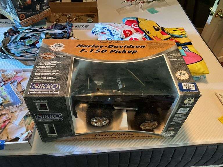 Battery op Ford F-150 Harley Davidson truck, in box