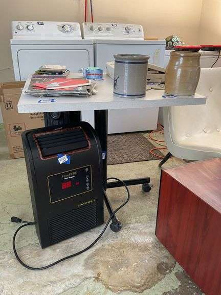 Rolling pedestal table - no contents, MUST COME DURING LAST 2 HOURS OF PICKUP FOR THIS ITEM.