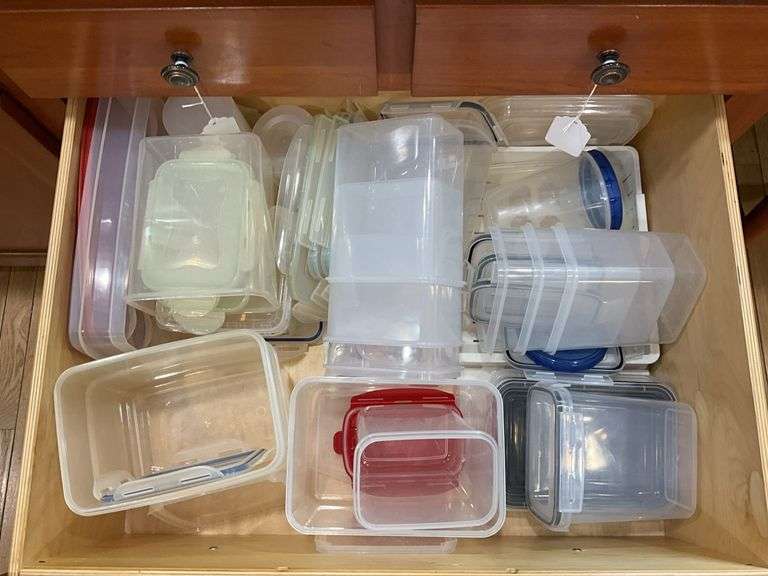 Contents of drawer: plasticware
