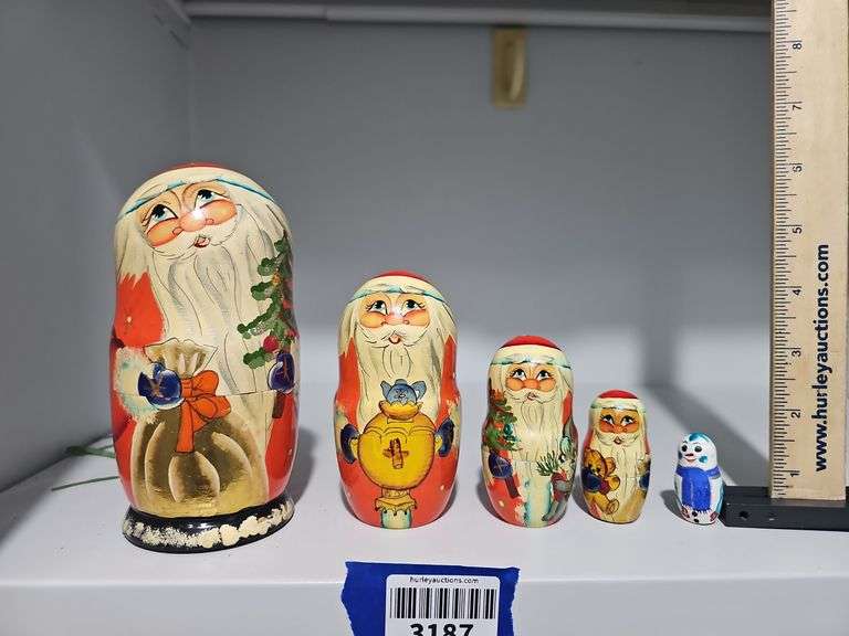 Russian nesting dolls set: Santas and snowman