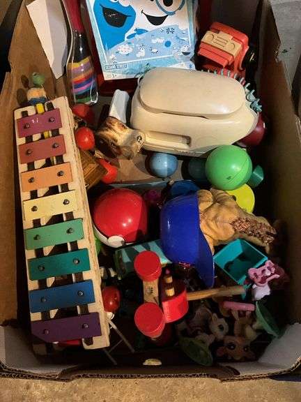 Toys including: Fisher Price xylophone and pull toy dog