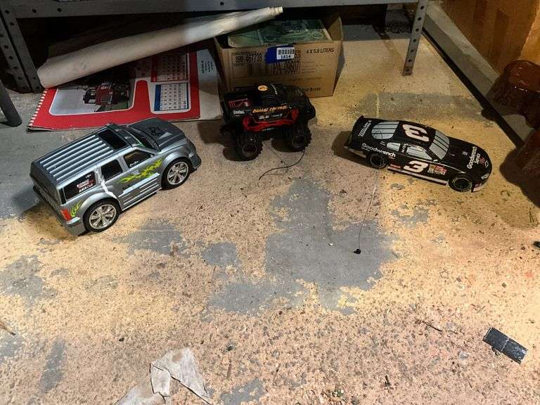 RC Kid Galaxy Morphibians vehicle and stunt car w/ controllers