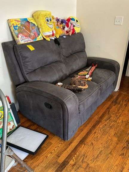 Reclining Loveseat - no contents