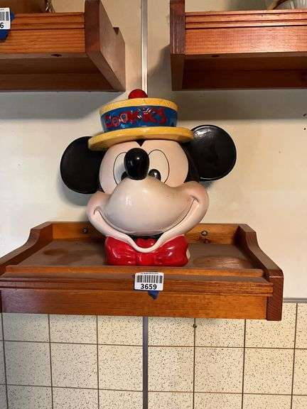 Enesco Mickey Mouse in straw hat cookie jar