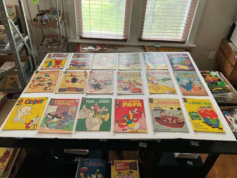 Comic books including: Casper, Daffy Duck, The Flintstones
