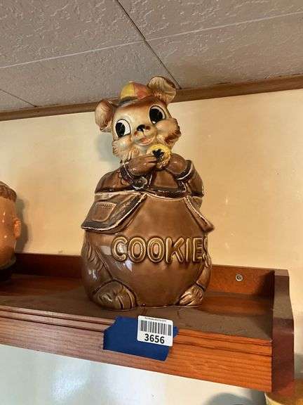Vintage Royal Sealy bunny in cap cookie jar