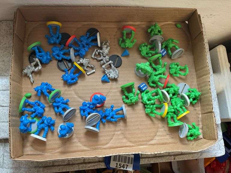 Games Workshop Blood Bowl figures