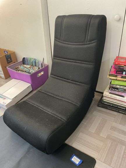 Floor gaming chair rocker and Gamenote pad