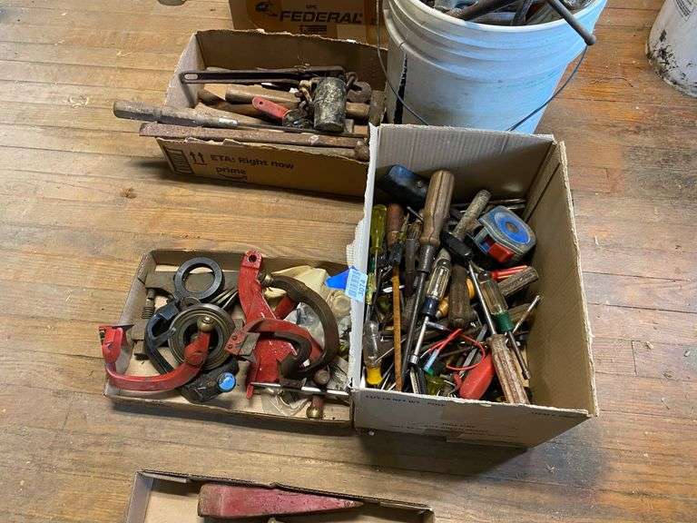 Screwdrivers and misc tools lot