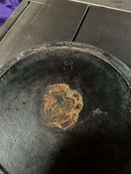 No.8 cast iron skillet