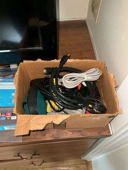 Vizio TV model: M370MV w/ remotes, cables