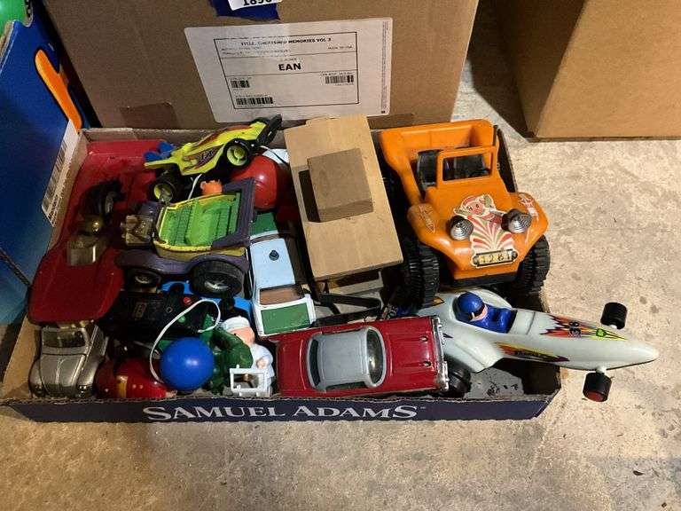 Toy vehicle boxlots