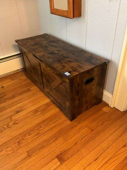 Wooden storage chest 39.5x16x18
